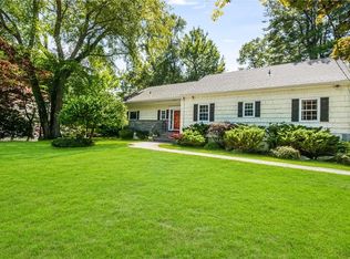 1036 Old White Plains Rd, Mamaroneck, NY 10543