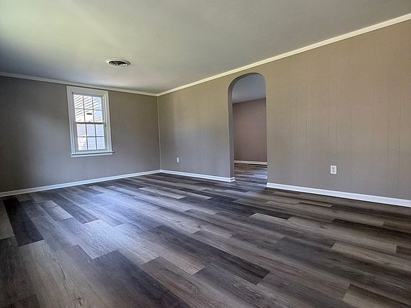 2nd image of 413 Dellwood Ave