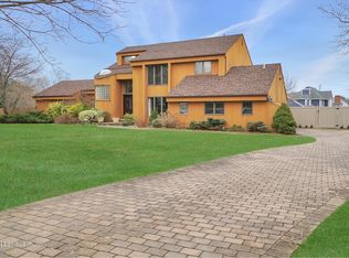 7 Miller Farms Dr, Miller Place, NY 11764