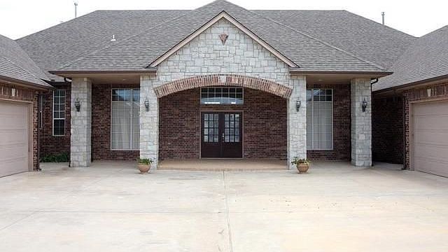 2nd image of 4200 Ruby Ave