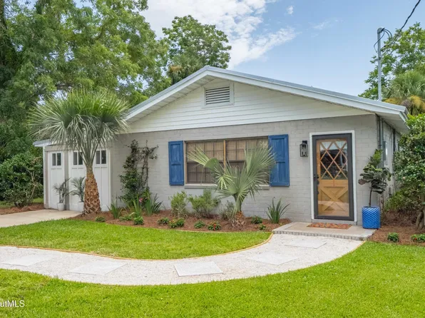 706 Island View Dr, Brunswick, GA 31525
