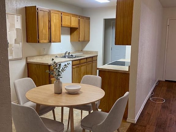 5th image of 1149 Landsdale Ln