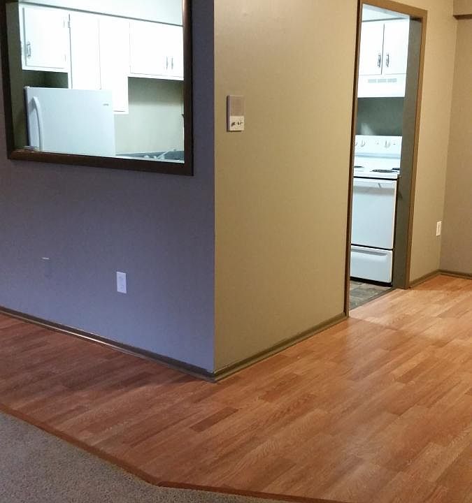 1st image of 2621 W 61st Pl