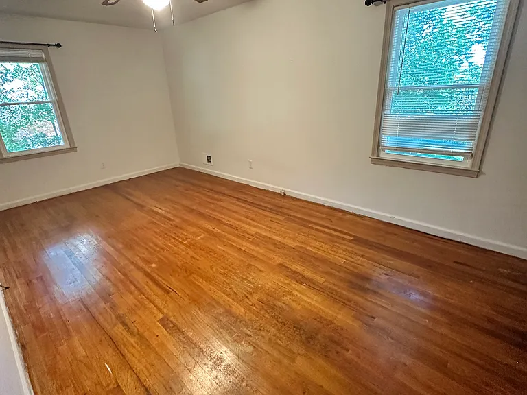2407 Valleybrook Rd — Photo 15