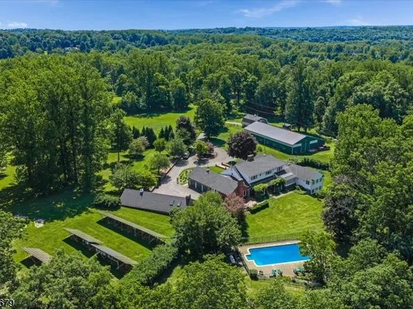 123 Lake Rd, Far Hills Boro, NJ 07931