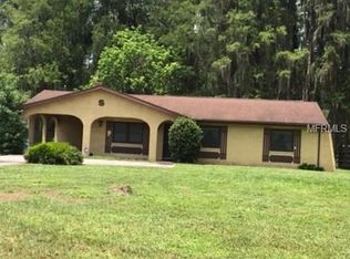 19016 Cedar Ln, Lutz, FL 33548