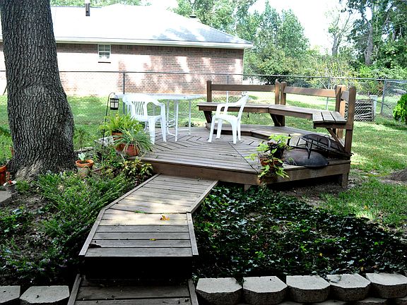5th image of 618 Willow Oak St