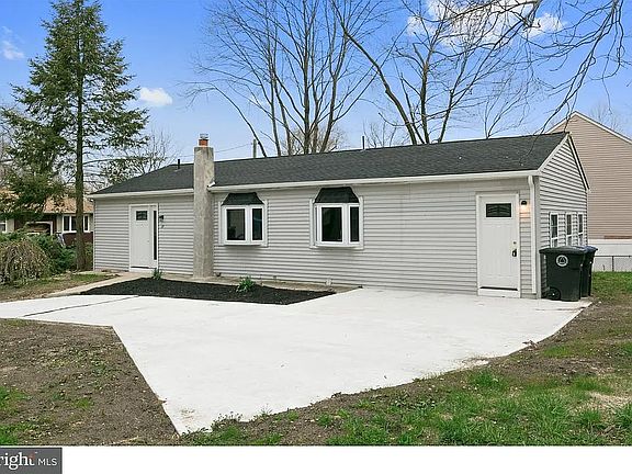 2nd image of 17 Wright Ave