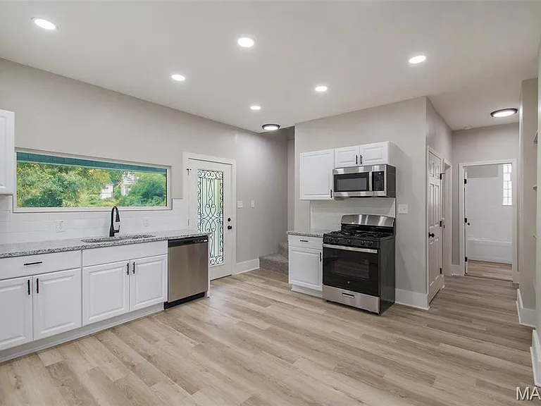 308 Madison Ave — Photo 1