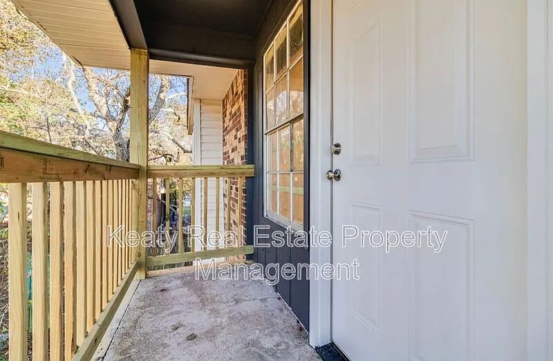 107 Meudon St #D