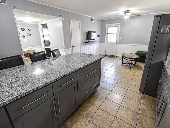 4th image of 4751 Woodland Forrest Dr