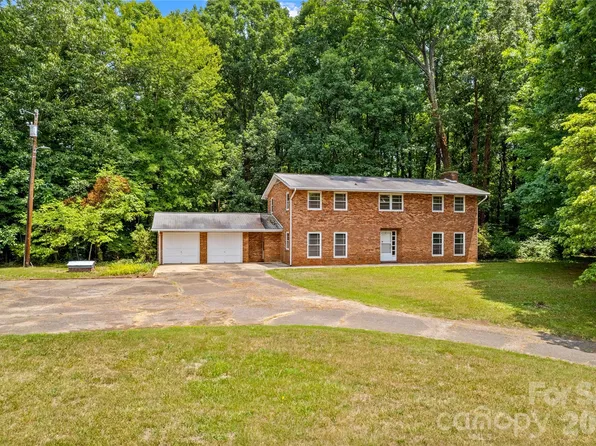 155 Duck Creek Rd, Troutman, NC 28166