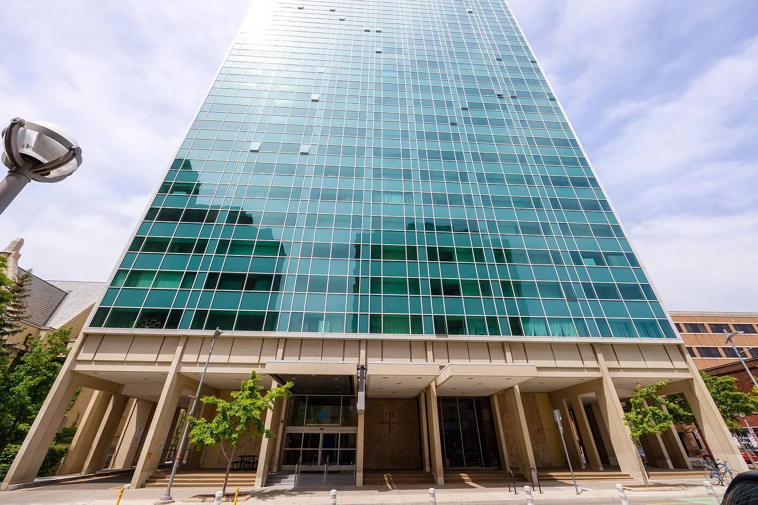 555 E William St APT 5F photo 1