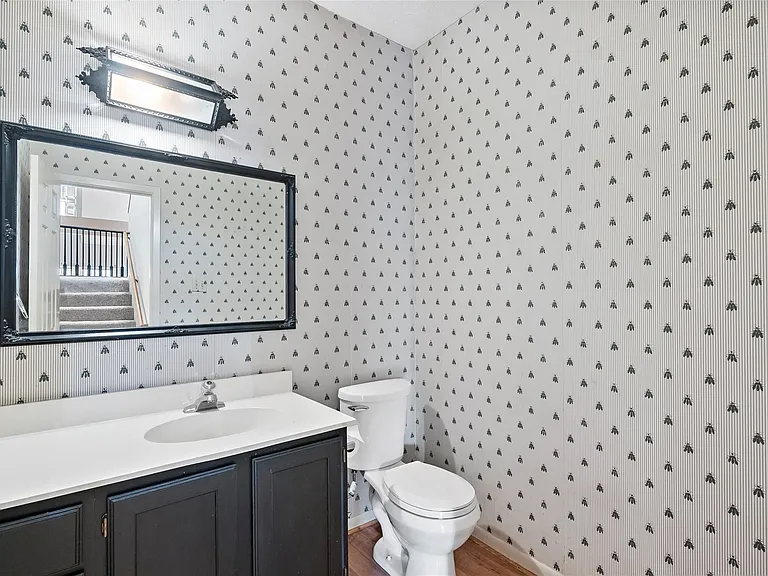3122 Camelot Dr #33 — Photo 15