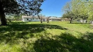 2nd image of 420 N Mayfair Way