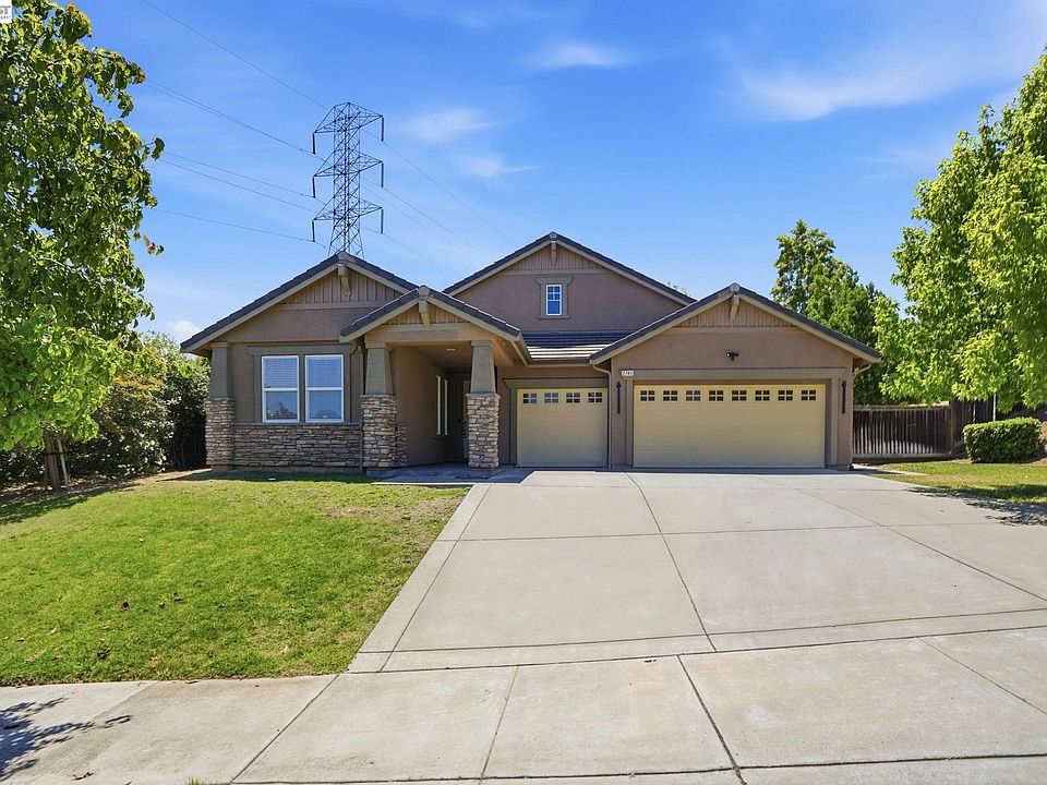 1st image of 2742 Saint Andrews Dr