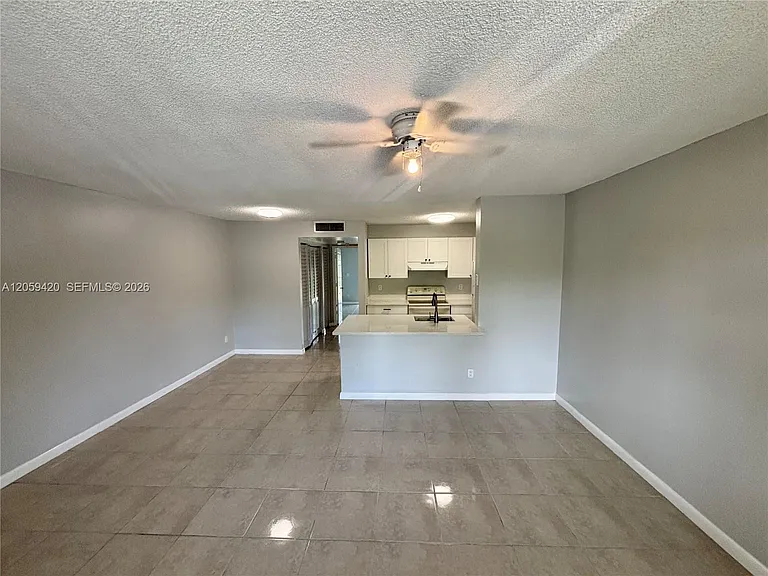1822 Meadows Cir W #1822 — Photo 5