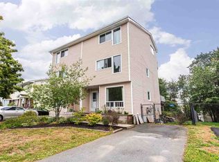 23 Regal Rd, Dartmouth, NS B2W4E9