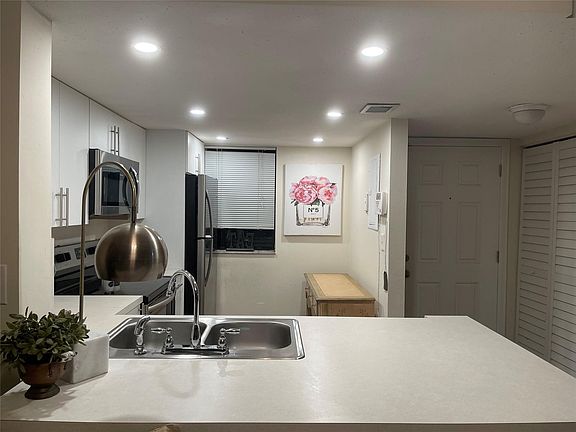 3rd image of 5200 NW 31st Avenue #141