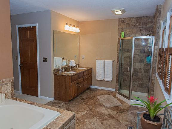 4th image of 12279 Settlers Cove Ct