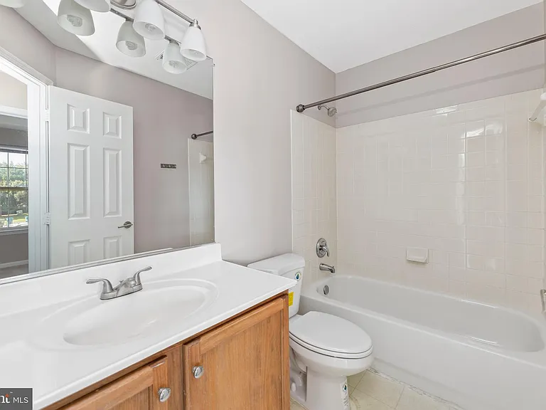 3343 Cape May Ct — Photo 24