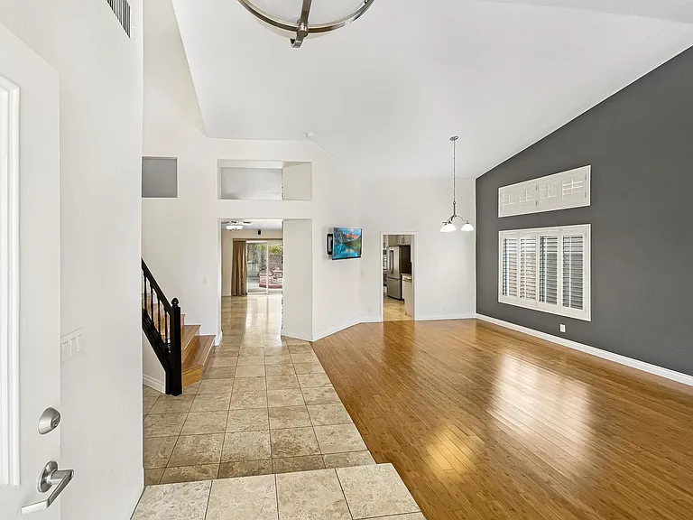 9904 Barrier Reef Dr — Photo 13