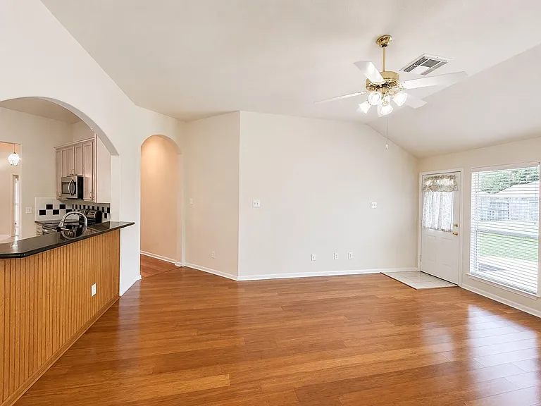 20410 Nelva Park Ct — Photo 22