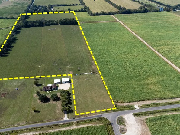 2000 Beatrice Rd, Church Pt, LA 70525