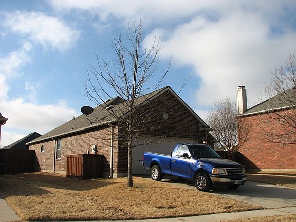 2nd image of 1928 Silver Leaf Dr