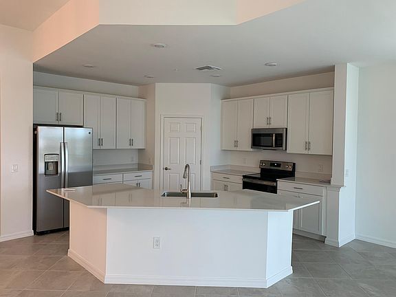 5th image of 12021 Santaluz Dr APT 201