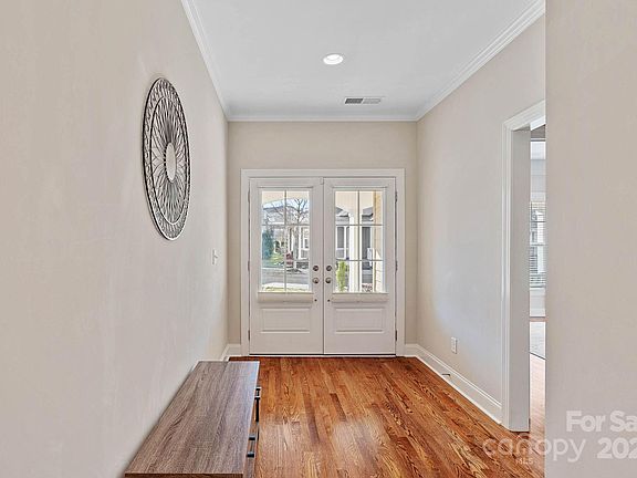 2nd image of 2313 Lexington St