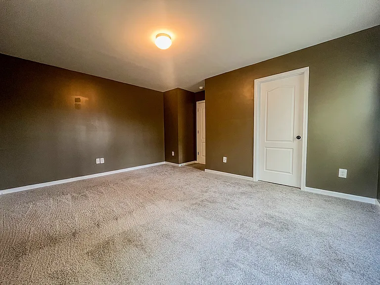 110 Teagarden Ct — Photo 9