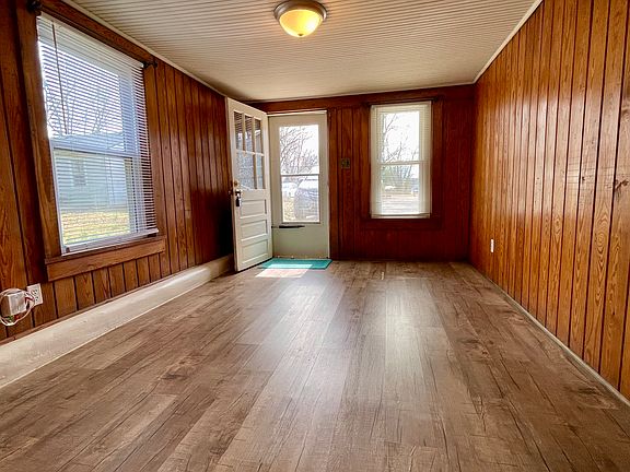 2nd image of 201 E McKnight Dr APT D