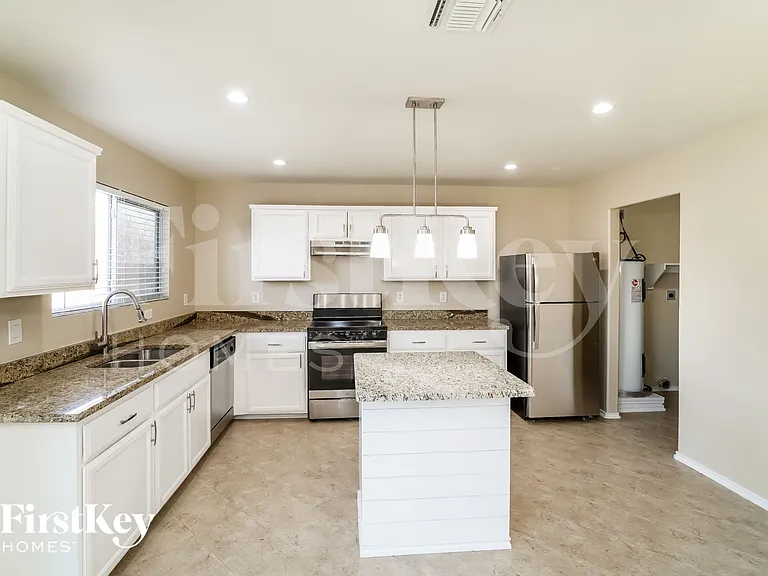 3947 Key West Way — Photo 6