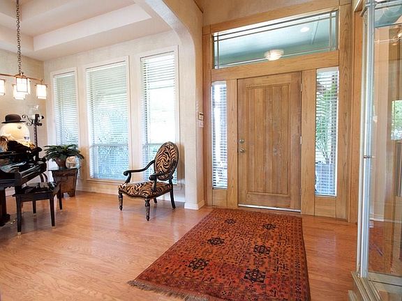 4th image of 212 Peninsula Ct