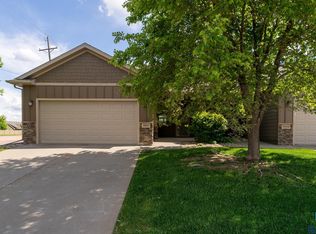 3011 E Buckingham St, Sioux Falls, SD 57108