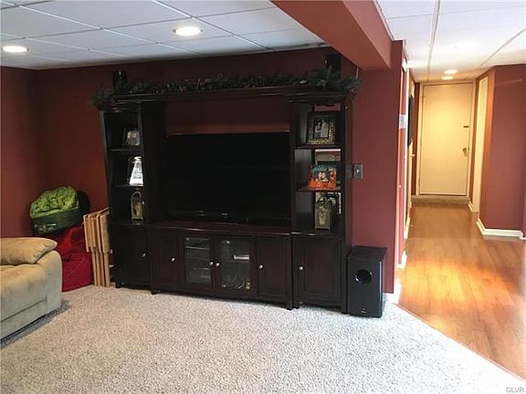 2nd image of 1580 Quarry Dr