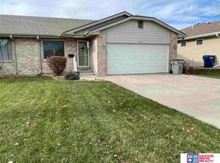 1877 N 4th St, Seward, NE 68434