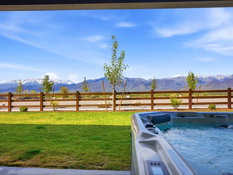 2141 N Coyote Bend Way — Photo 48