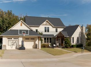 725 E Clegern Place Ct, Edmond, OK 73034