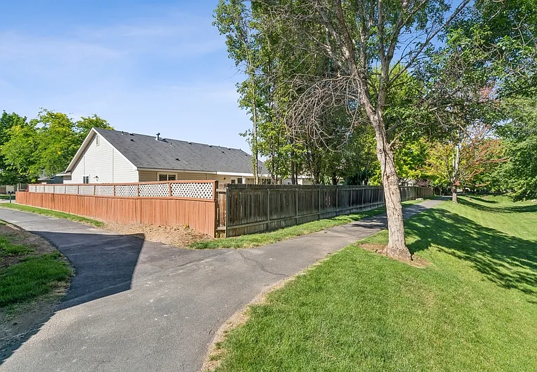8284 W Galactic Ct — Photo 40