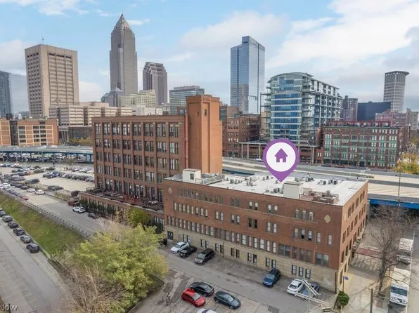 1133 W 9th St APT 210, Cleveland, OH 44113