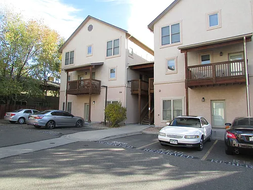 1214 Walnut Ave #8 Photo 1