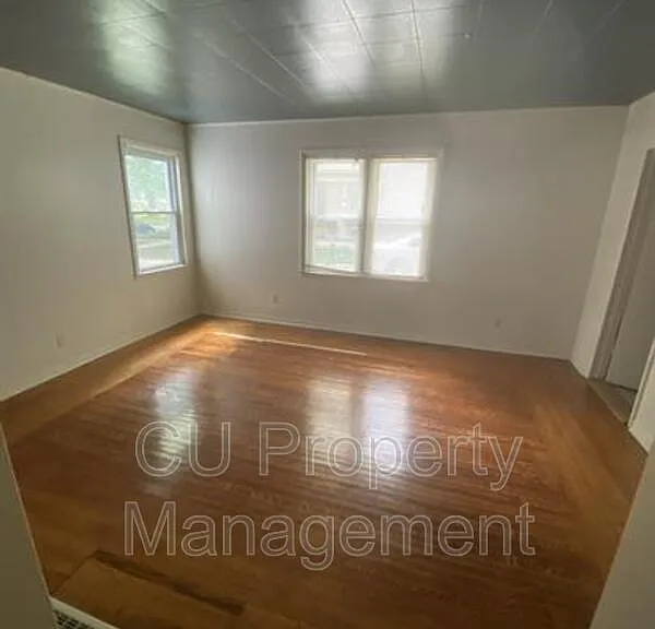 802 W Hill St #2 — Photo 3