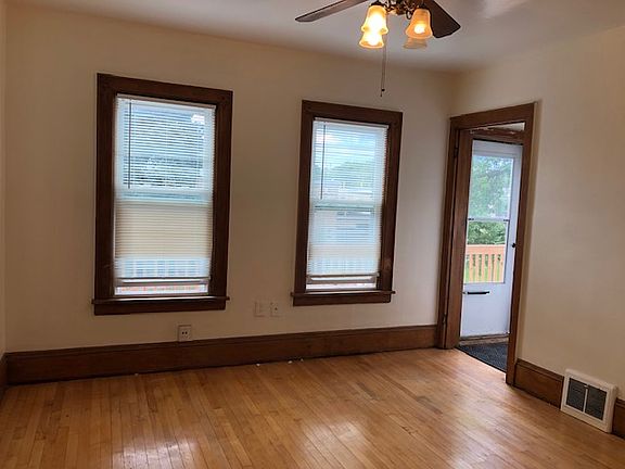 4th image of 2758 N Fratney St #11519418