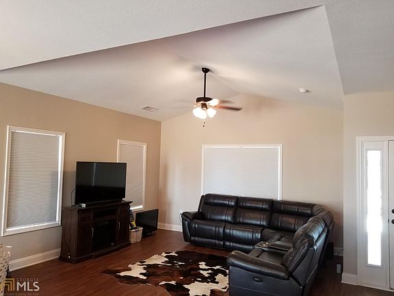 5th image of 529 Highland Pointe Dr