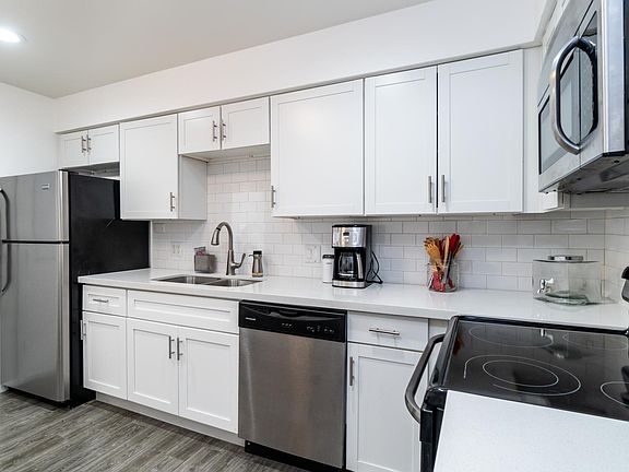 3rd image of 7301 E Rancho Vista Dr APT 2