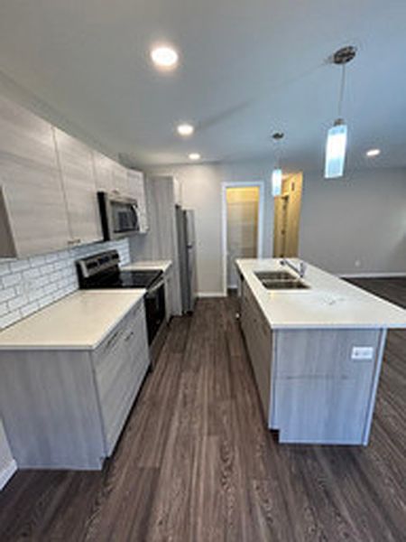Winnipeg Apartment for rent - 3 Bedrooms — photo 3