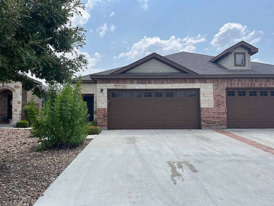 1st image of 677 Creekside Cir