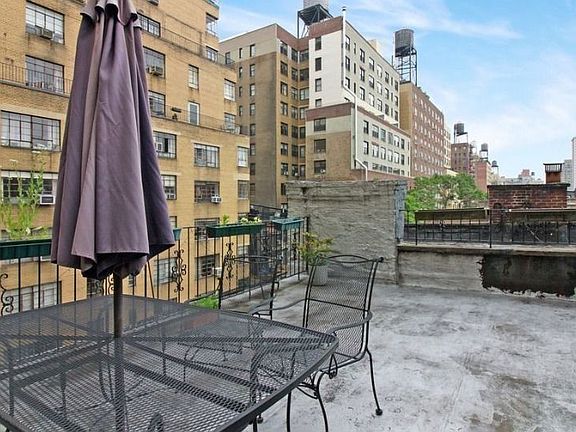 3rd image of 6 W 87th St APT 10